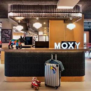 Hotel Moxy Bastille, París