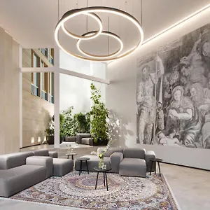 Mamaison Downtown Hotell