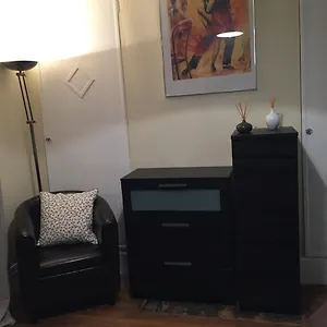 Dans Le Marais Apartment